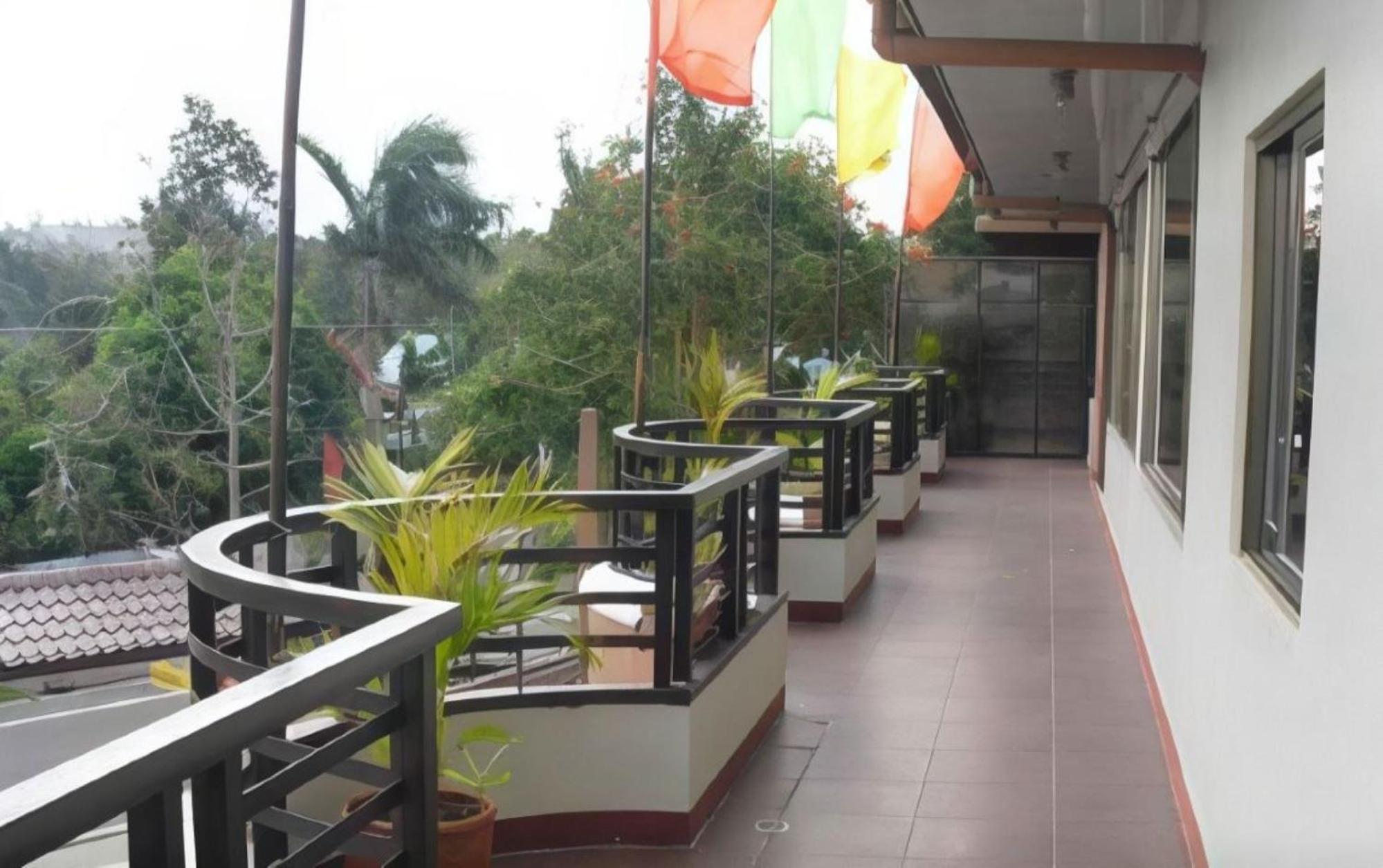 大雅台 Reddoorz At Tagaytay Road酒店 外观 照片